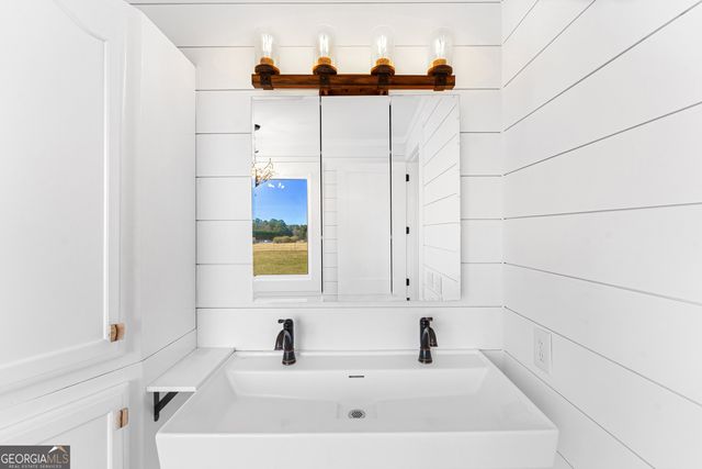 8144 Highway 98 W, Commerce, GA 30530