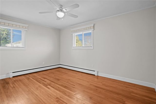 4 Philips Street, Middletown, RI 02842