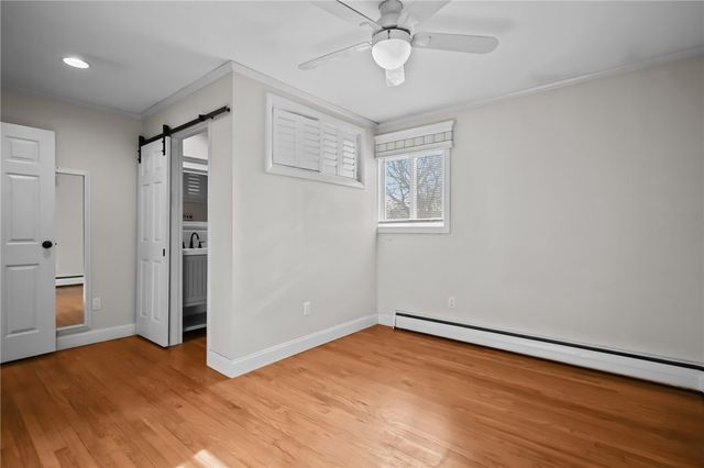 4 Philips Street, Middletown, RI 02842