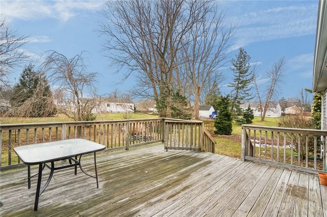 4 Philips Street, Middletown, RI 02842