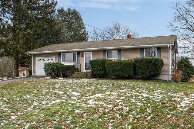 4 Philips Street, Middletown, RI 02842