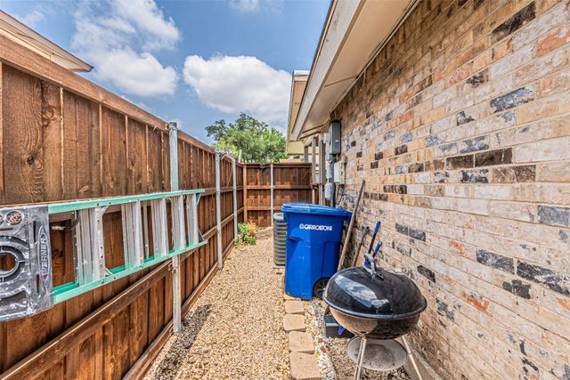 2654 Via Catalina, Carrollton, TX 75006