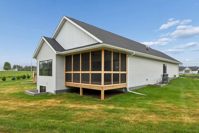 791 Clover Hill Drive, North Liberty, IA 52317