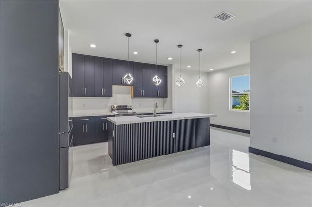 442 Mercedes CT, Lehigh Acres, FL 33972