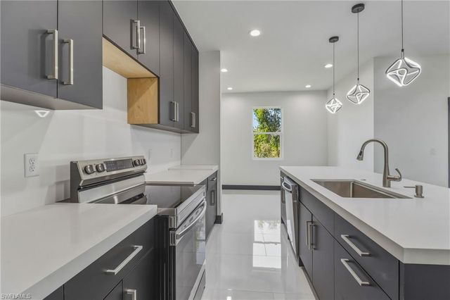 442 Mercedes CT, Lehigh Acres, FL 33972