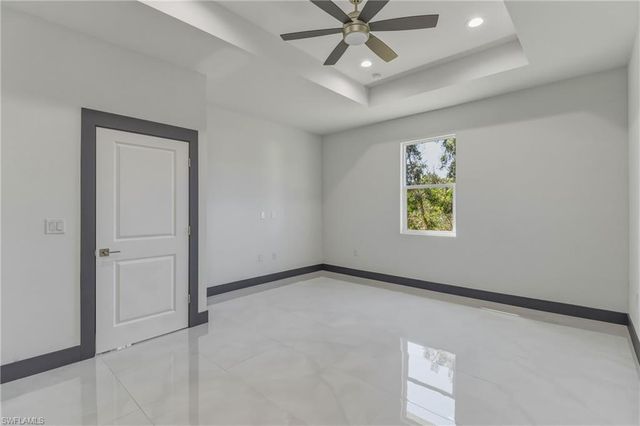 442 Mercedes CT, Lehigh Acres, FL 33972