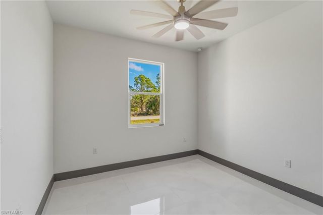 442 Mercedes CT, Lehigh Acres, FL 33972