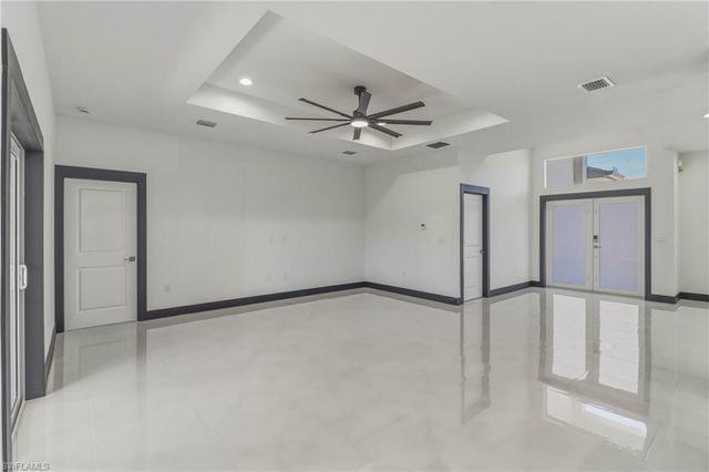 442 Mercedes CT, Lehigh Acres, FL 33972