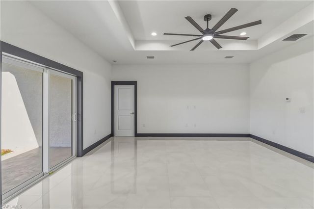 442 Mercedes CT, Lehigh Acres, FL 33972