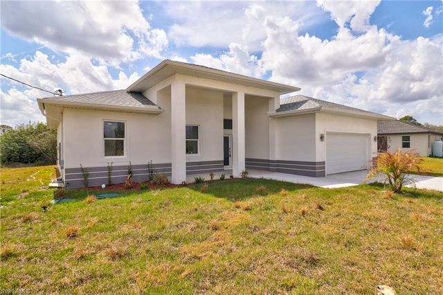 442 Mercedes CT, Lehigh Acres, FL 33972