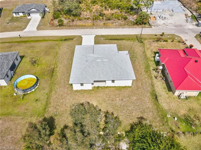 442 Mercedes CT, Lehigh Acres, FL 33972
