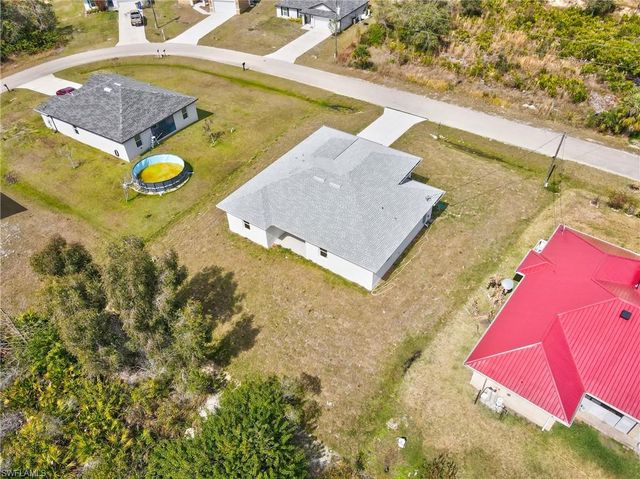 442 Mercedes CT, Lehigh Acres, FL 33972