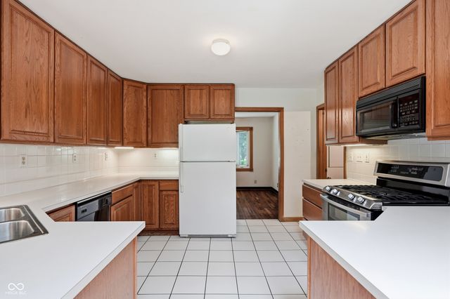 6601 W 71st Street, Indianapolis, IN 46278
