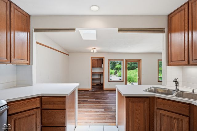 6601 W 71st Street, Indianapolis, IN 46278