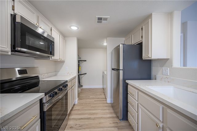 5310 Portavilla Court 102, Las Vegas, NV 89122