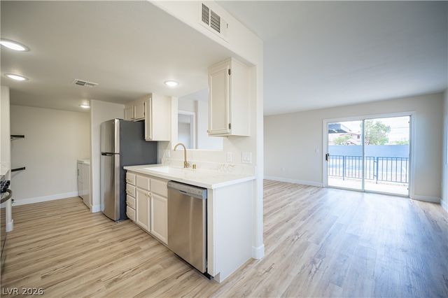5310 Portavilla Court 102, Las Vegas, NV 89122