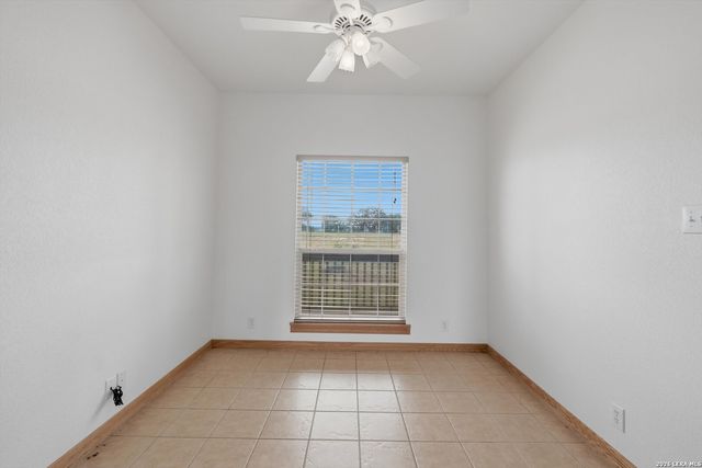 124 Majestic Oaks Dr, Boerne, TX 78006