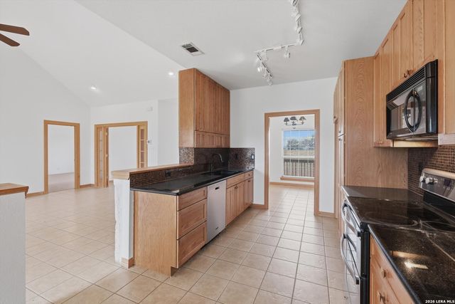 124 Majestic Oaks Dr, Boerne, TX 78006