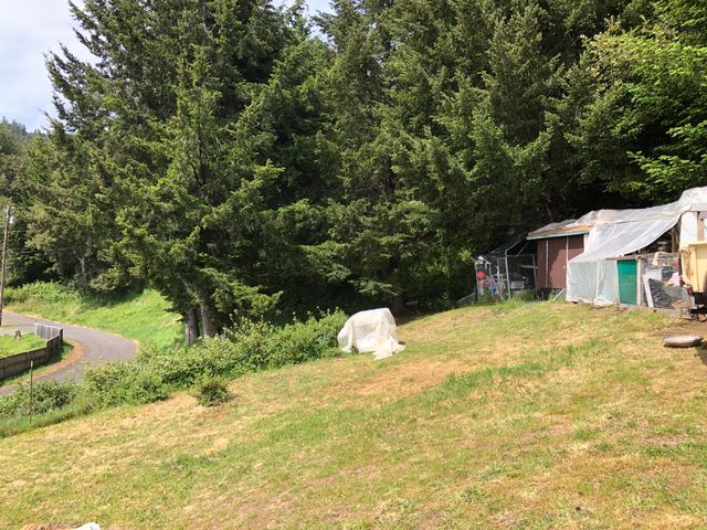 606 Wolverine Way, Shelter Cove, CA 95589