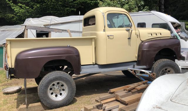 606 Wolverine Way, Shelter Cove, CA 95589