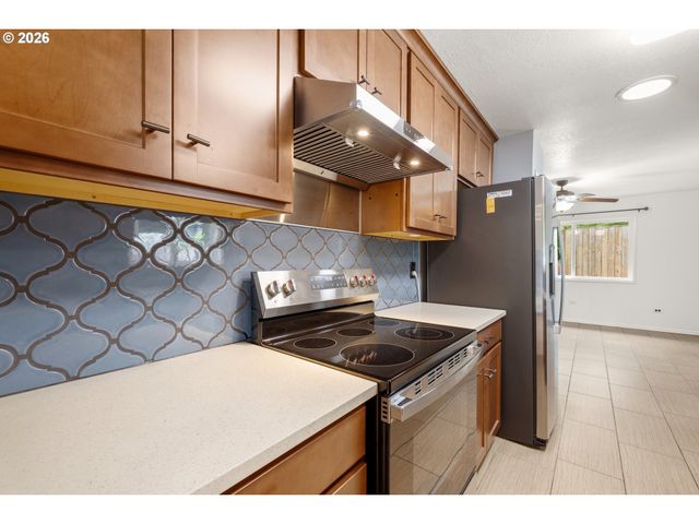 2251 Ne 132ND Ave, Portland, OR 97230