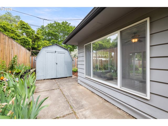 2251 Ne 132ND Ave, Portland, OR 97230