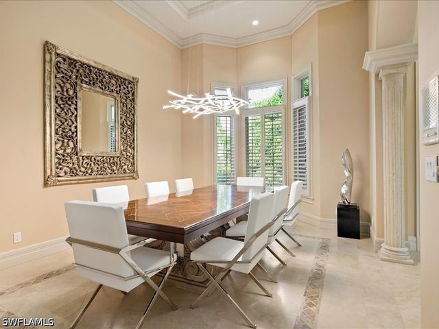 550 21ST AVE S, Naples, FL 34102