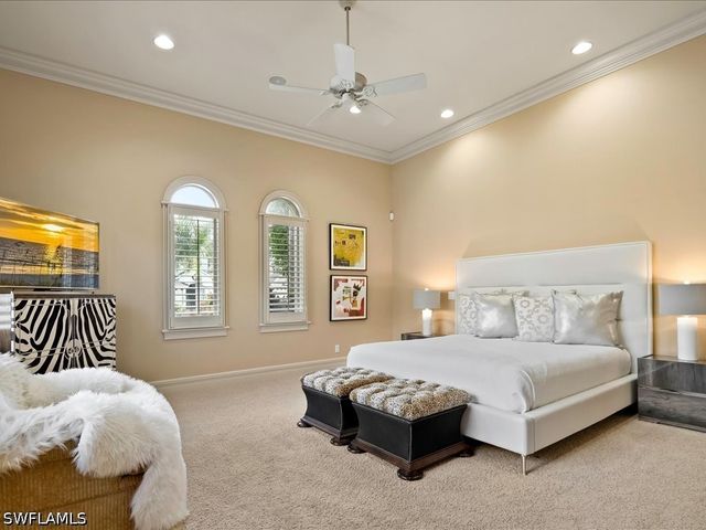 550 21ST AVE S, Naples, FL 34102
