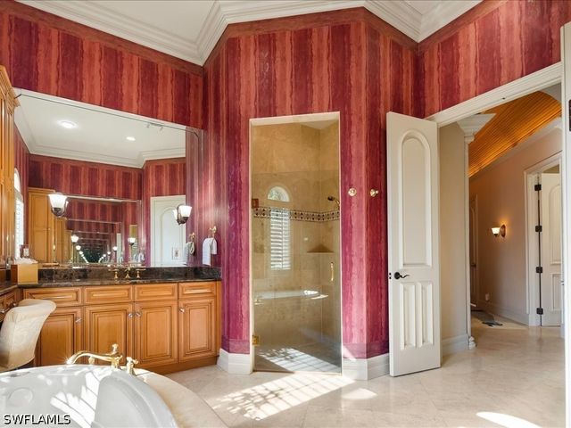550 21ST AVE S, Naples, FL 34102