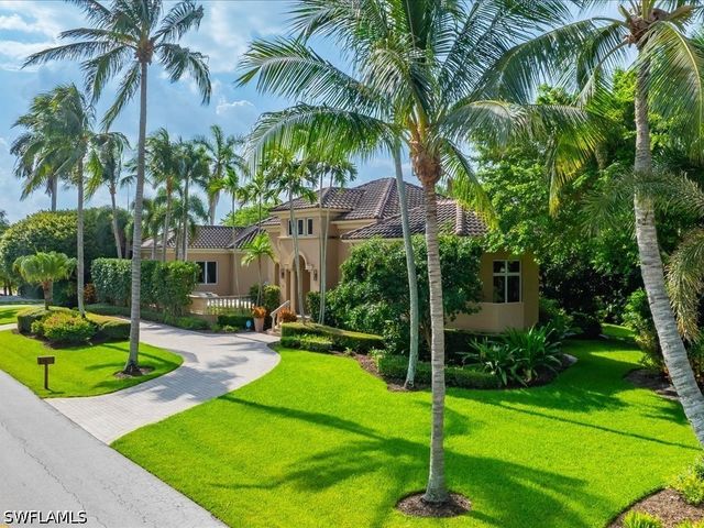 550 21ST AVE S, Naples, FL 34102