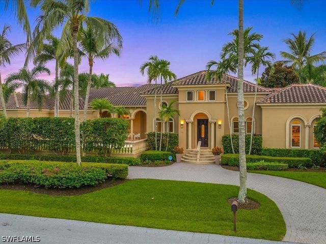550 21ST AVE S, Naples, FL 34102