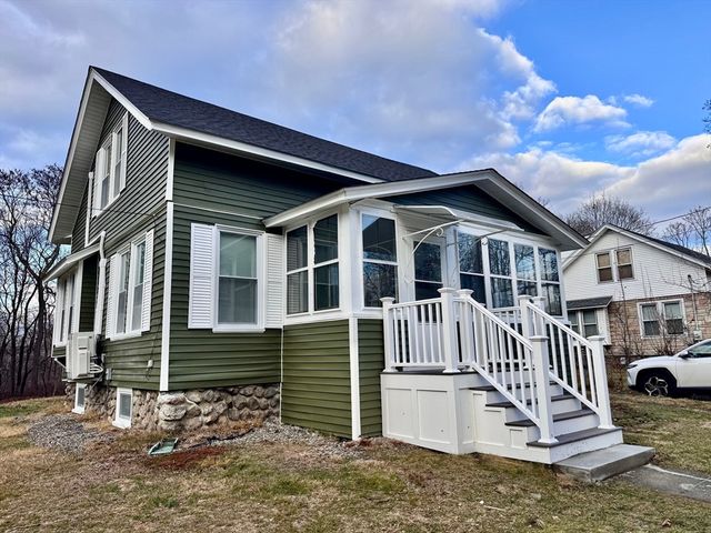 9 Idalla Ave, Worcester, MA 01606