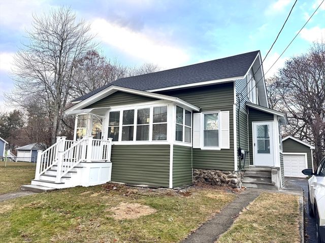 9 Idalla Ave, Worcester, MA 01606