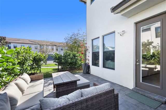 2121 S Appleton Cir S, Oakland Park, FL 33309