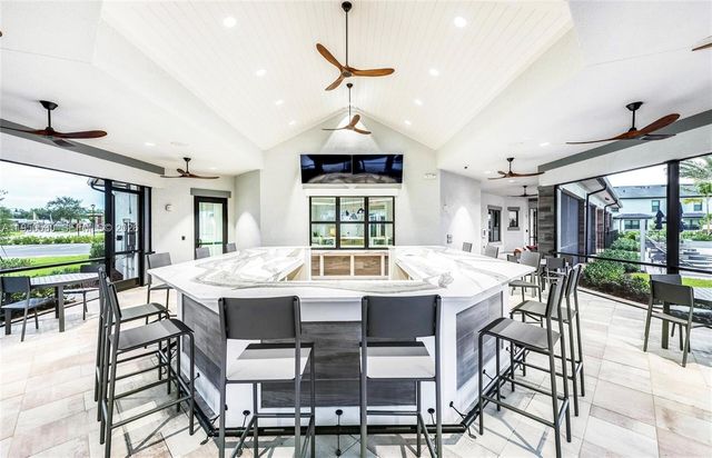 2121 S Appleton Cir S, Oakland Park, FL 33309