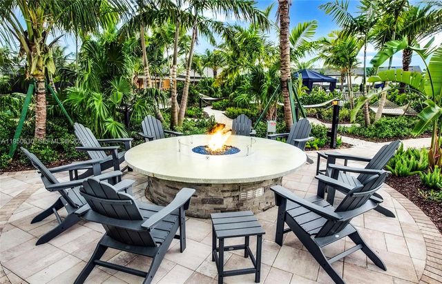 2121 S Appleton Cir S, Oakland Park, FL 33309