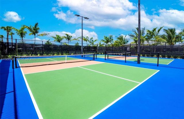 2121 S Appleton Cir S, Oakland Park, FL 33309