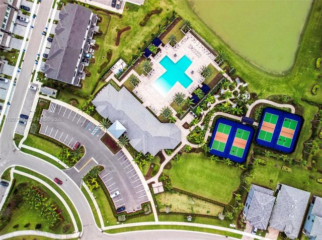 2121 S Appleton Cir S, Oakland Park, FL 33309