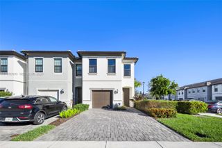 2121 S Appleton Cir S, Oakland Park, FL 33309