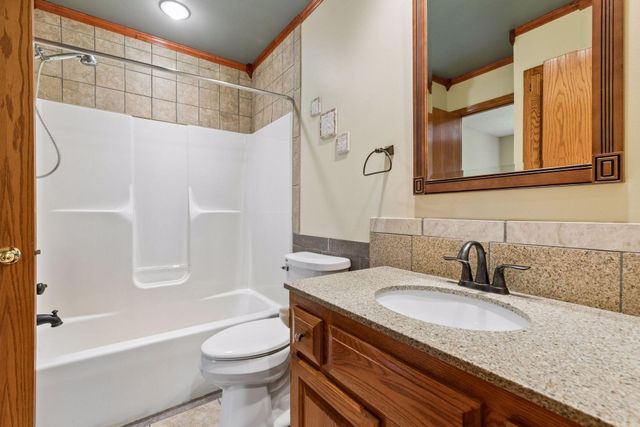 21030 W Linwood Drive NE, Wyoming, MN 55079