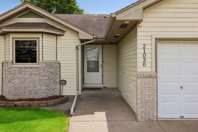 21030 W Linwood Drive NE, Wyoming, MN 55079