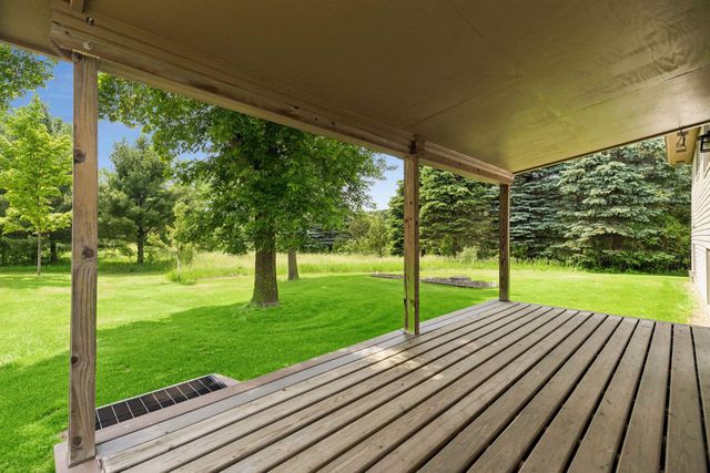 21030 W Linwood Drive NE, Wyoming, MN 55079
