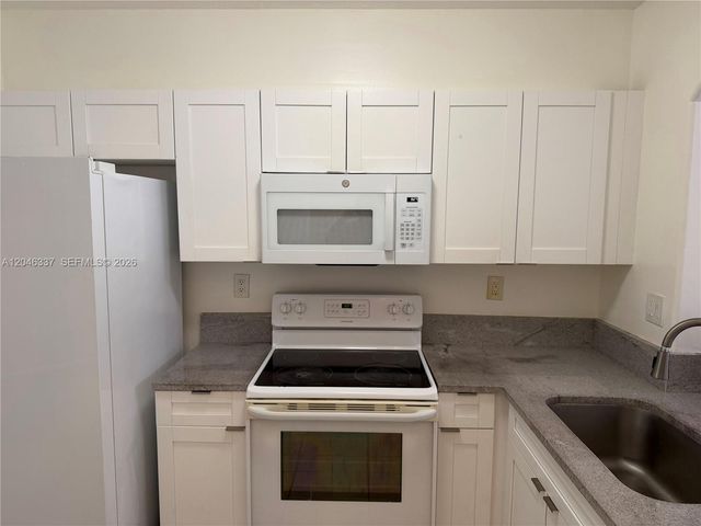 925 NW 82nd Avenue 116A, Miami, FL 33126