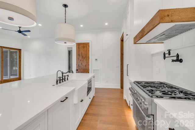 253 Old Boone Road, Blowing Rock, NC 28605