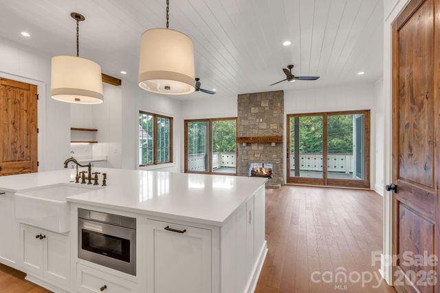 253 Old Boone Road, Blowing Rock, NC 28605