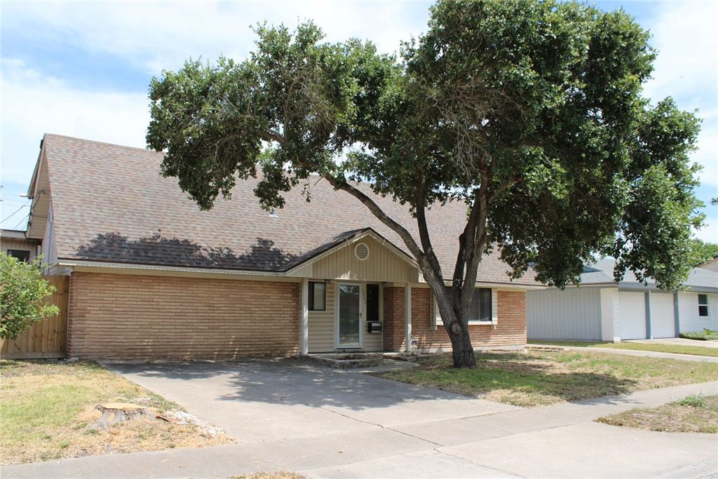 1306 Aswan Dr, Corpus Christi, TX 78412