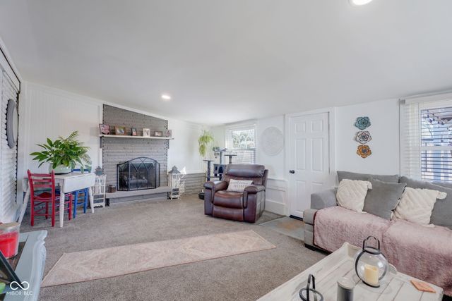 7114 S Midland Avenue, Columbus, IN 47201