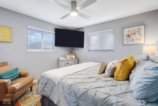 7114 S Midland Avenue, Columbus, IN 47201