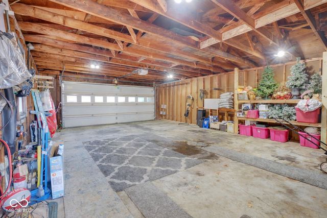 7114 S Midland Avenue, Columbus, IN 47201