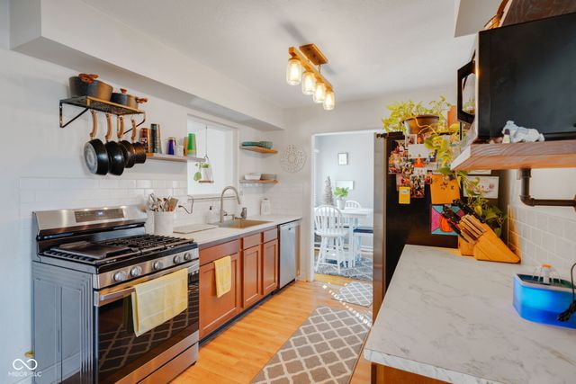 7114 S Midland Avenue, Columbus, IN 47201